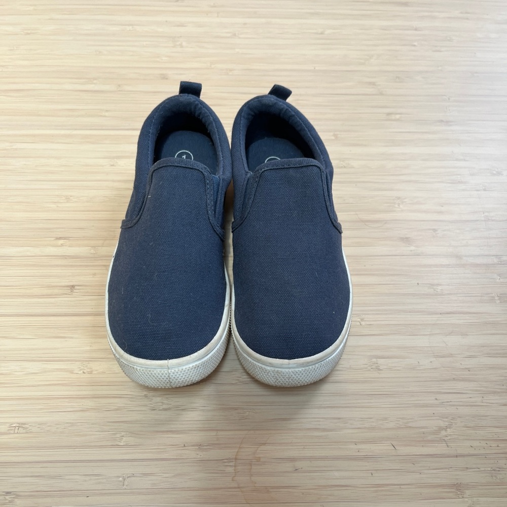 EUC Cat & Jack Slip Sneakers, Kid Size 1